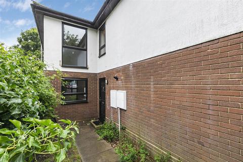 3 bedroom semi-detached house for sale, Aldridge Walk, London - CHAIN FREE