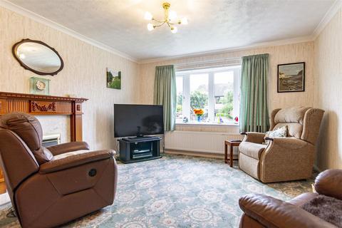 3 Berwick Close, Chesterfield, S40 3NY