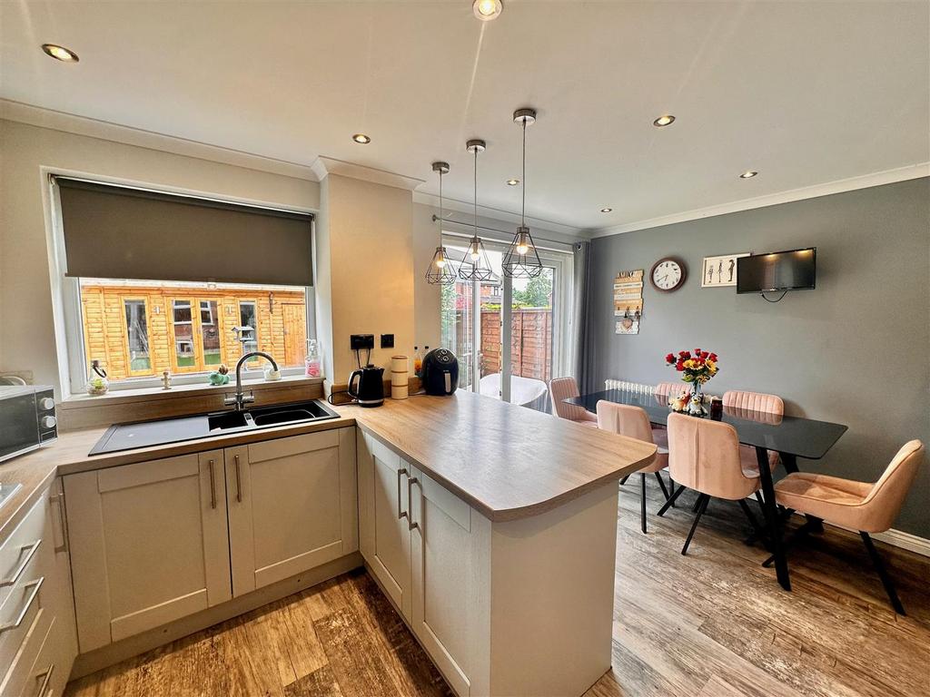 Kitchen / Diner