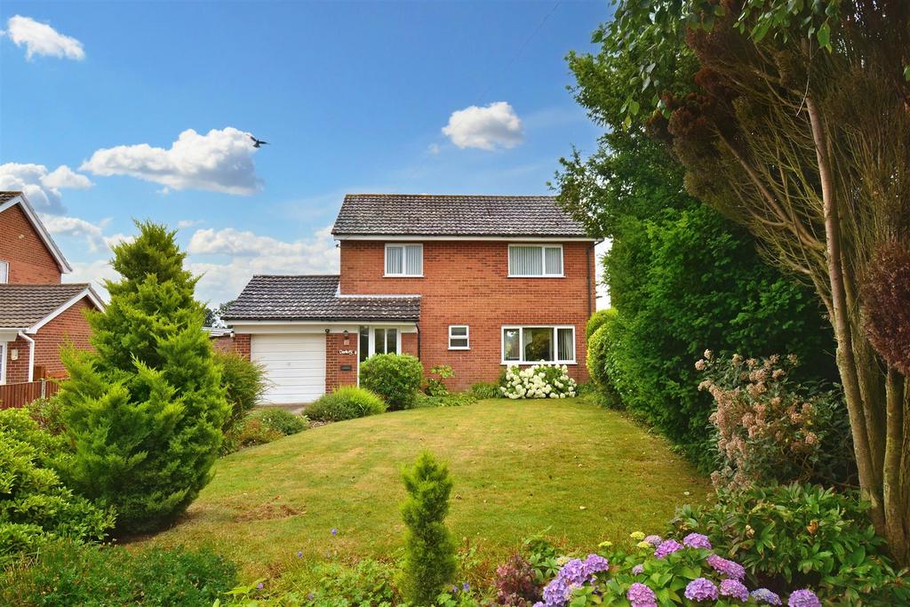 Colby Road, Banningham 4 bed detached house for sale £365,000