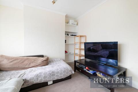 2 River Gardens, Feltham, TW14 0RE