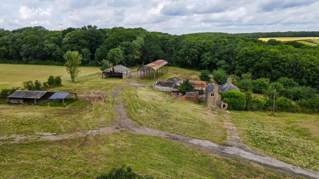 Wood Lane, Gotham, Nottingham 3 bed farm house for sale £875,000