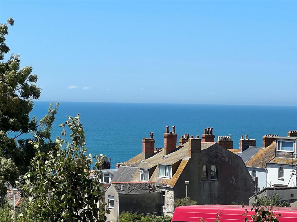 Fortuneswell, Portland 1 bed flat for sale £150,000
