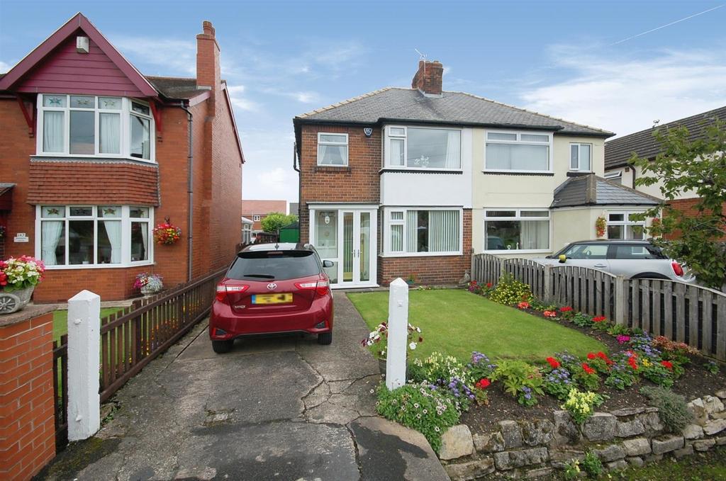 Moor Lane, Sherburn In Elmet, Leeds 3 bed semidetached house for sale