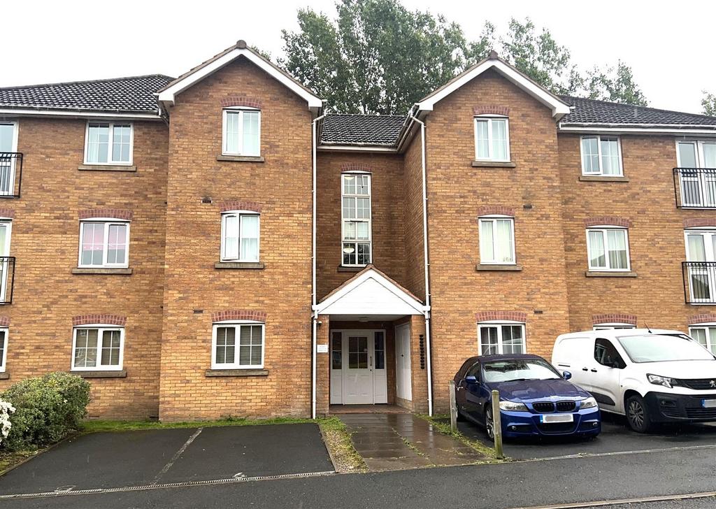 Barrow Close, Walsall Wood, Walsall 2 bed apartment £725 pcm (£167 pw)