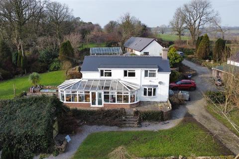 7 bedroom property with land for sale, Begelly, Kilgetty