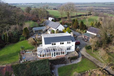 7 bedroom property with land for sale, Begelly, Kilgetty