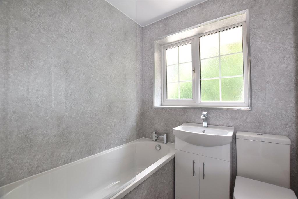 Marlowe Gardens, Gateshead, NE8 3 bed semidetached house £145,000