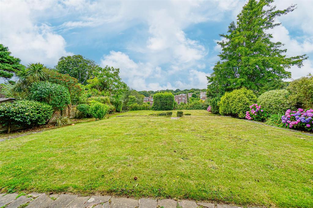 Wykeham Road, Hastings 3 bed detached house £599,950