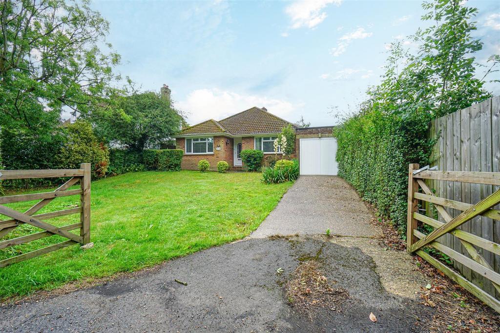 The Ridge, Hastings 2 bed detached bungalow for sale £330,000