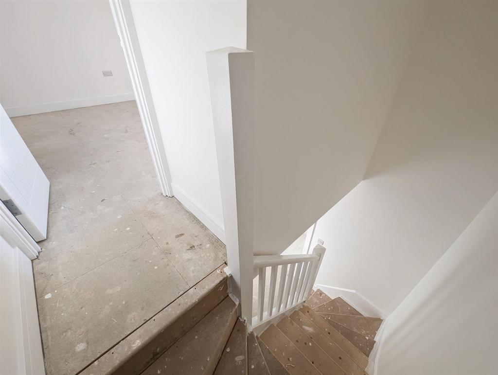 Mian bedroom stairs.jpg