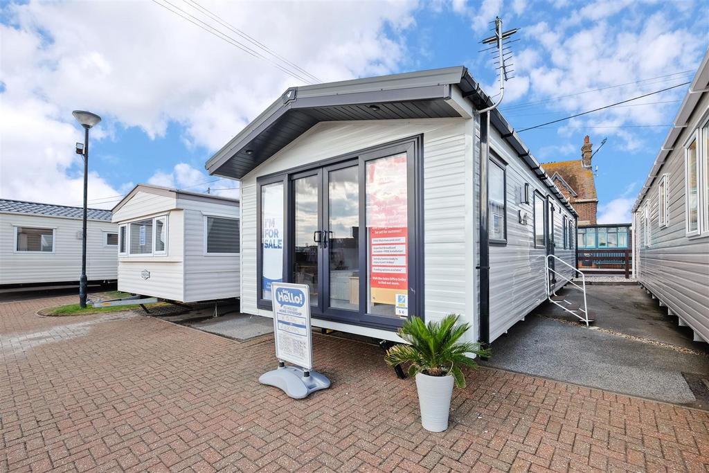 Faversham Road, Seasalter, Whitstable 3 bed park home for sale £68,995