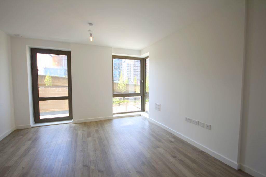 Marathon House, Wembley. 1 bed flat £1,700 pcm (£392 pw)