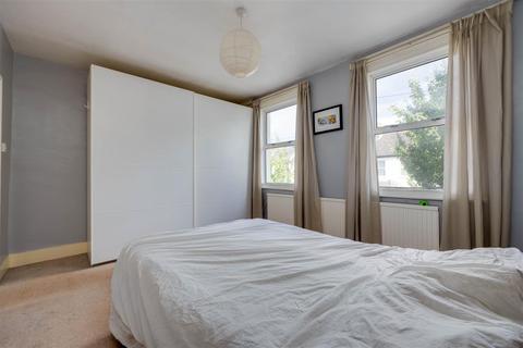 26 Watcombe Road, London, SE25 4UZ