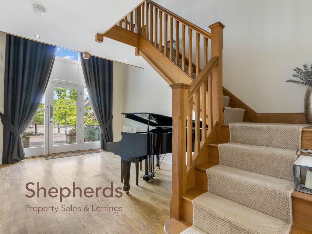 Orchid Close, Goffs Oak EN7 4 bed semidetached house £899,999