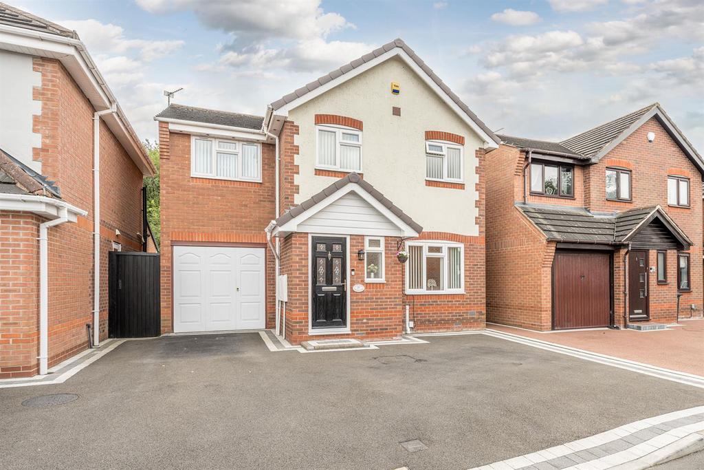 Hinsford Close, Kingswinford, DY6 7LF 4 bed detached house for sale £