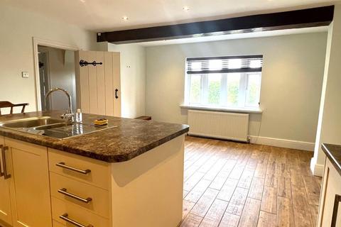 257 Birmingham Road, Shenstone Wood End, Lichfield, WS14 0PD