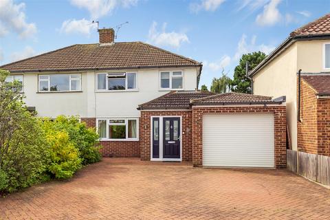 4 bedroom semi-detached house for sale - Cleves Way, Hampton