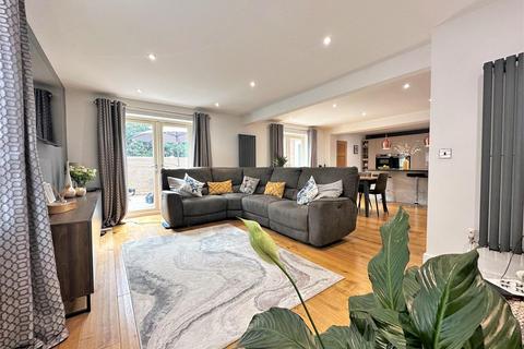 4 Fenton Fields, Fenton, Lincoln, LN1 2GE