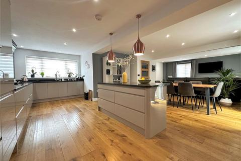 4 Fenton Fields, Fenton, Lincoln, LN1 2GE