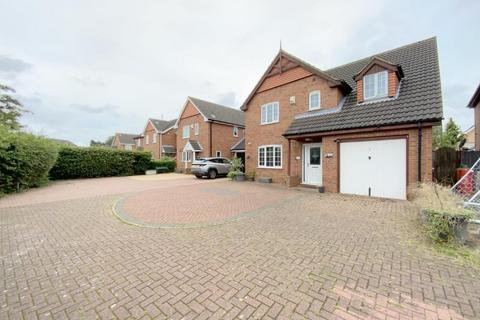 4 bedroom detached house for sale, Selwyn Court, Grimsby