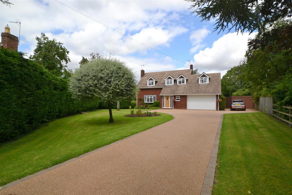 Kinnersley 4 bed detached house for sale £750,000
