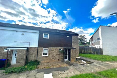 3 bedroom end of terrace house for sale - Oldenmead Court, Lings, Northampton NN3
