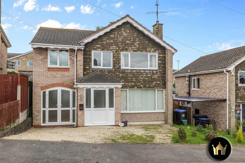 St. Judes Avenue, Studley 5 bed detached house for sale £400,000