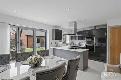 The Greswold New Road, Studley, B80 7LY