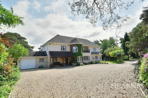 4 bedroom detached house for sale, Lone Pine Drive, West Parley, Ferndown, BH22