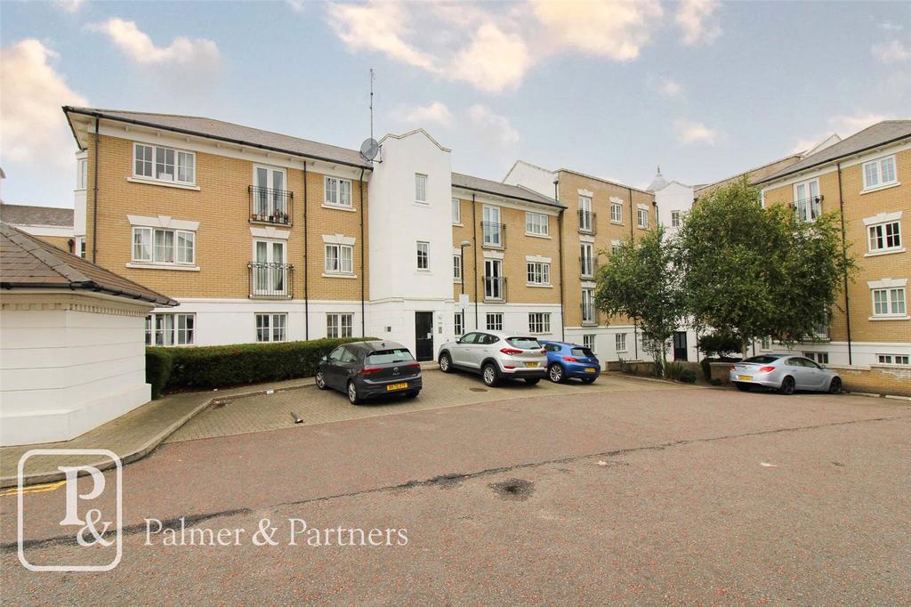 Williams Way, Colchester, Essex, CO1 2 bed apartment for sale