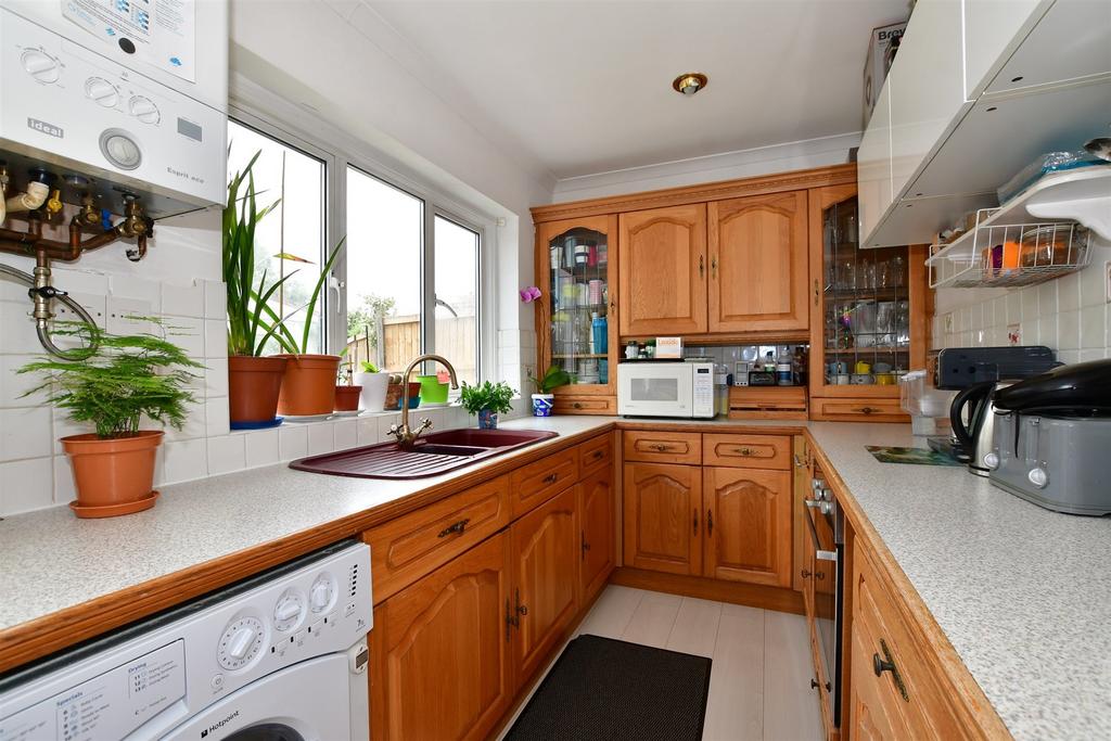 Lower Morden Lane, Morden, Surrey 3 bed detached house for sale £600,000