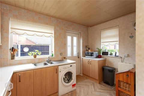 4 bedroom bungalow for sale, Thornton Close, Little Lever, Bolton, Greater Manchester, BL3 1NZ