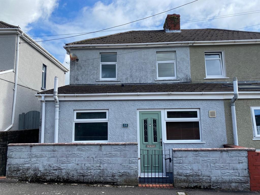 Highland Crescent Dyffryn Cellwen Neath Neath Port Talbot 3 Bed