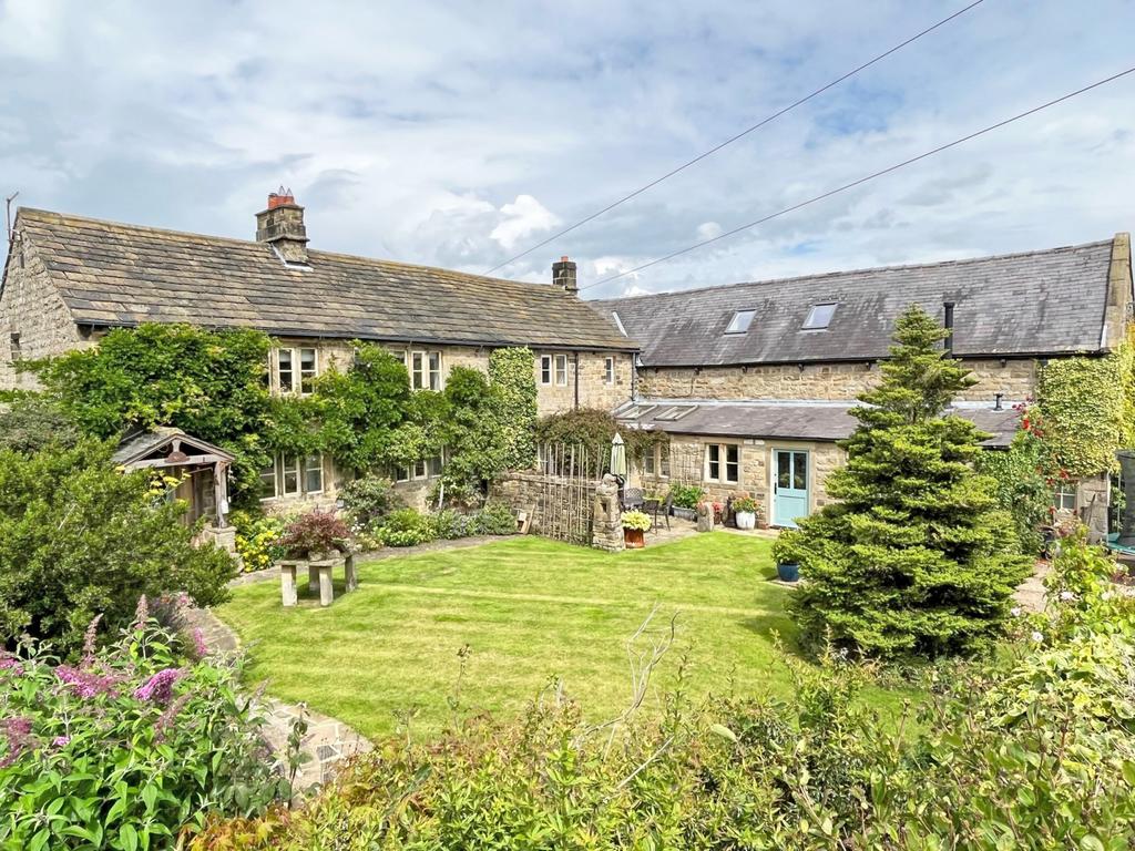 Pear Tree Farm, Farnley, LS21 2QH 4 bed farm house £2,950 pcm (£681 pw)