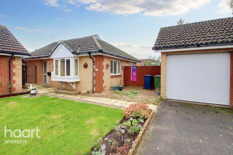 2 bedroom detached bungalow for sale, Petts Close, Wisbech