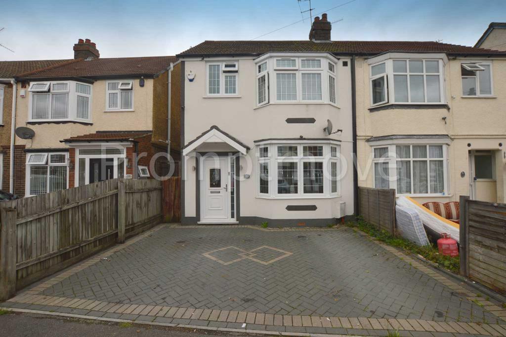 Alder Crescent Luton LU3 1TH 3 bed semidetached house £1,550 pcm (£