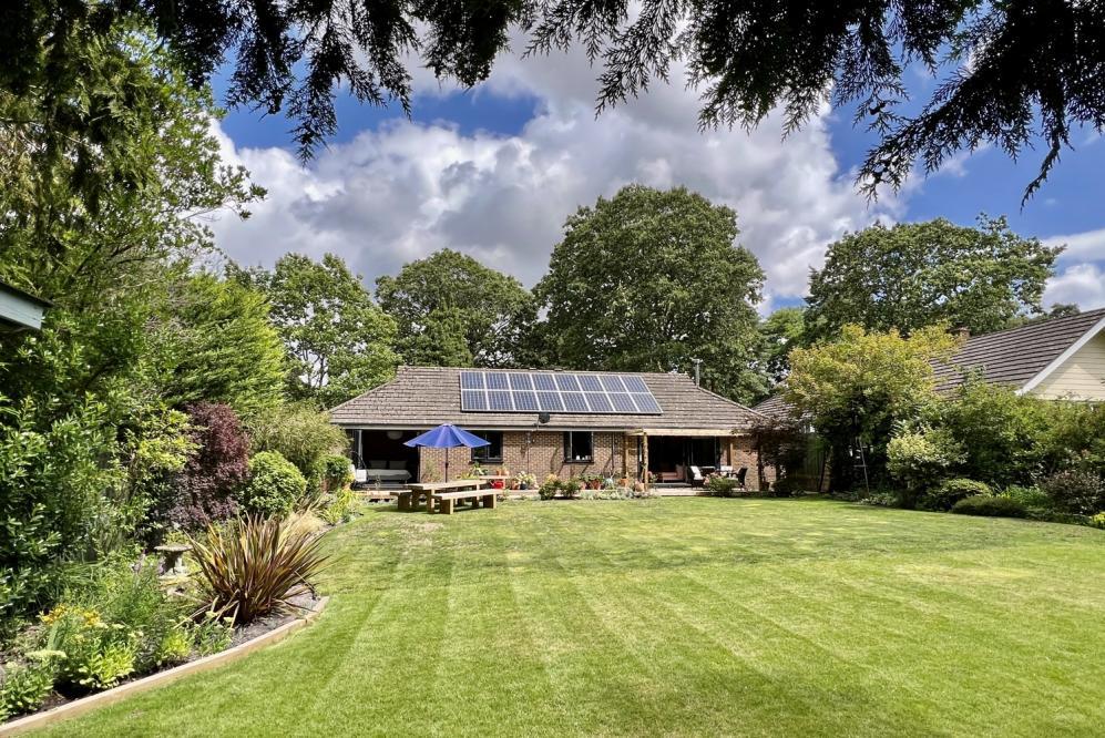 Woolsbridge Road, Ashley Heath, BH24 2LZ 4 bed bungalow for sale £799,950