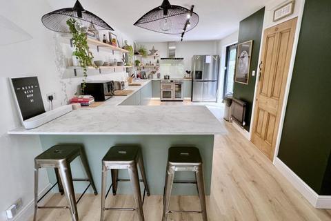117 Woolsbridge Road, Ashley Heath, Ringwood, BH24 2LZ
