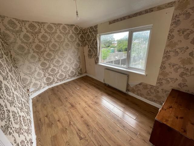 105 Round Road bedroom