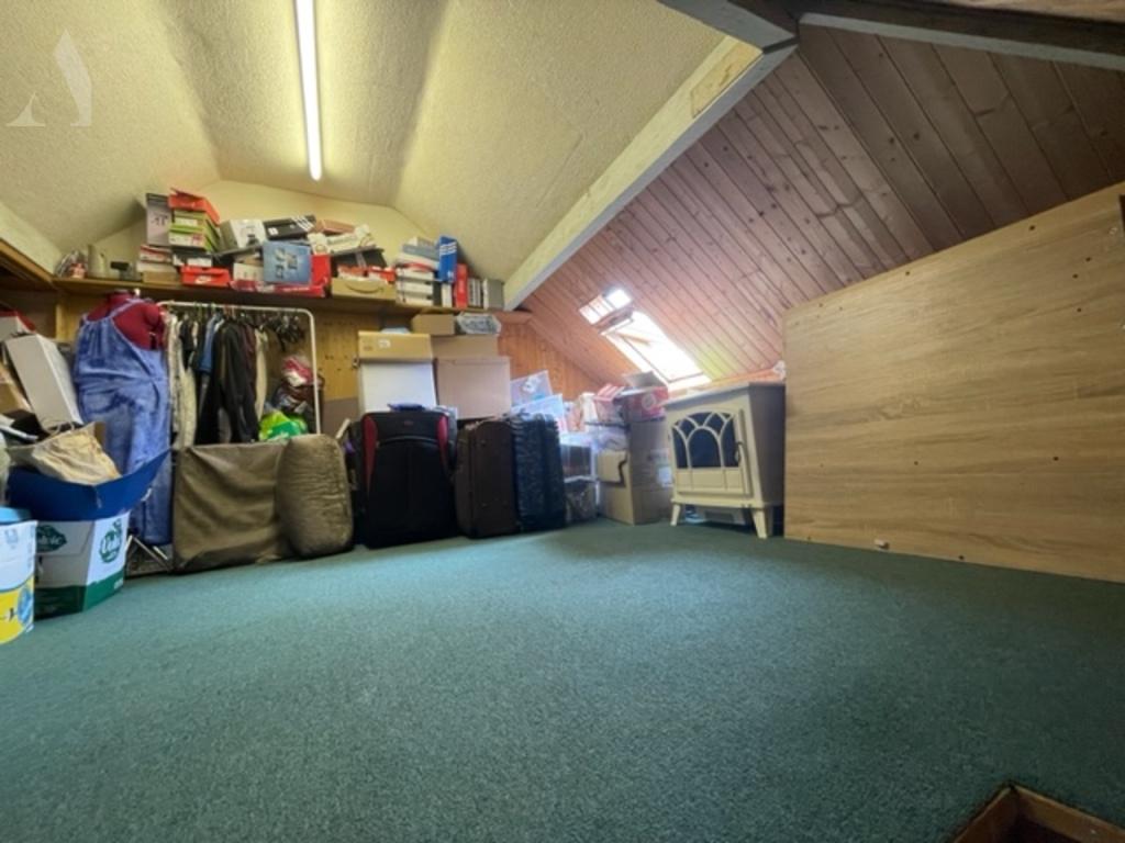 Queens road boarded loft