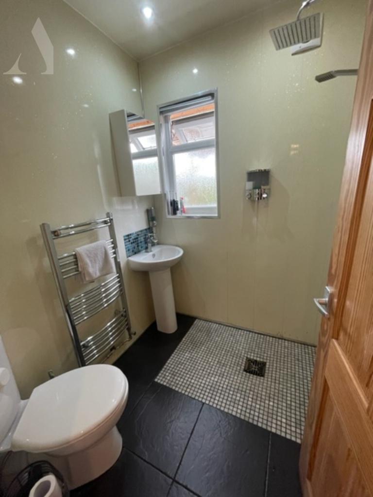 Queens road shower room