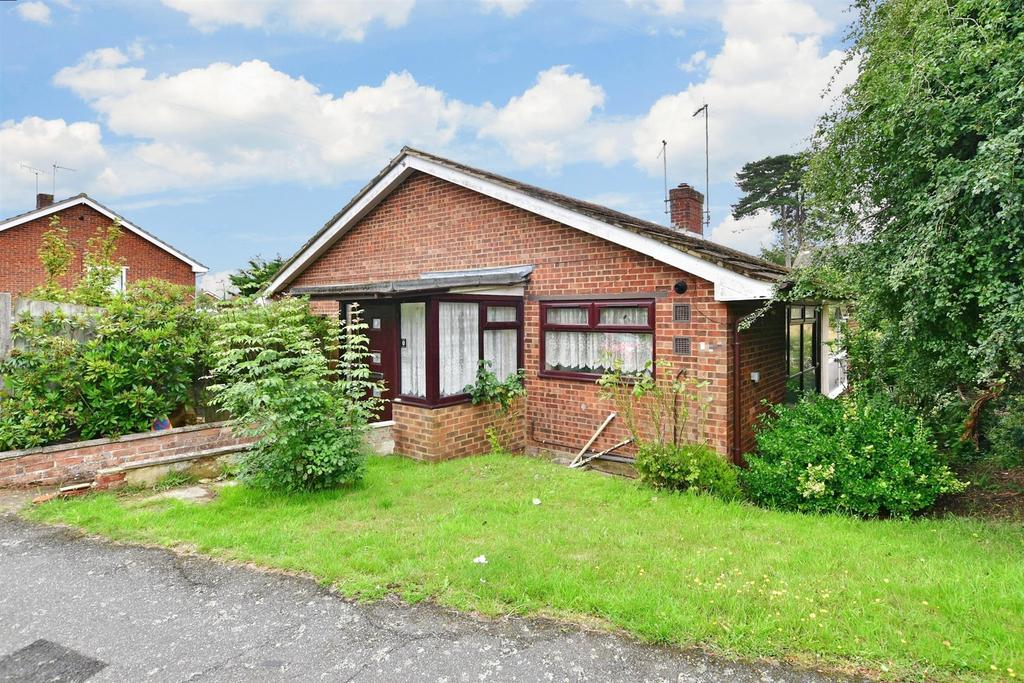 Quantock Drive, Ashford, Kent 2 bed semidetached bungalow for sale £335,000