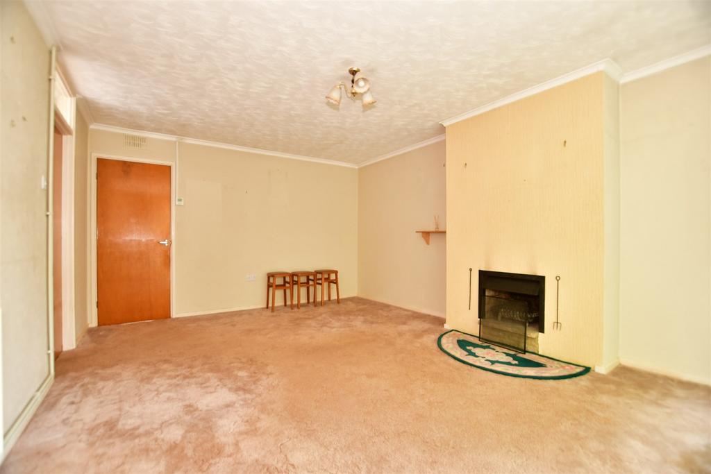 Quantock Drive, Ashford, Kent 2 bed semidetached bungalow for sale £300,000