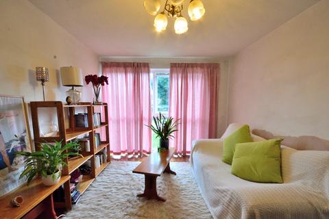 13 Mintern Close, London, N13 5SX