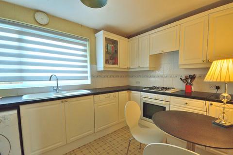 13 Mintern Close, London, N13 5SX