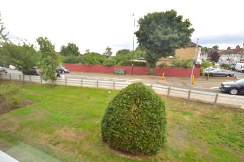 13 Mintern Close, London, N13 5SX