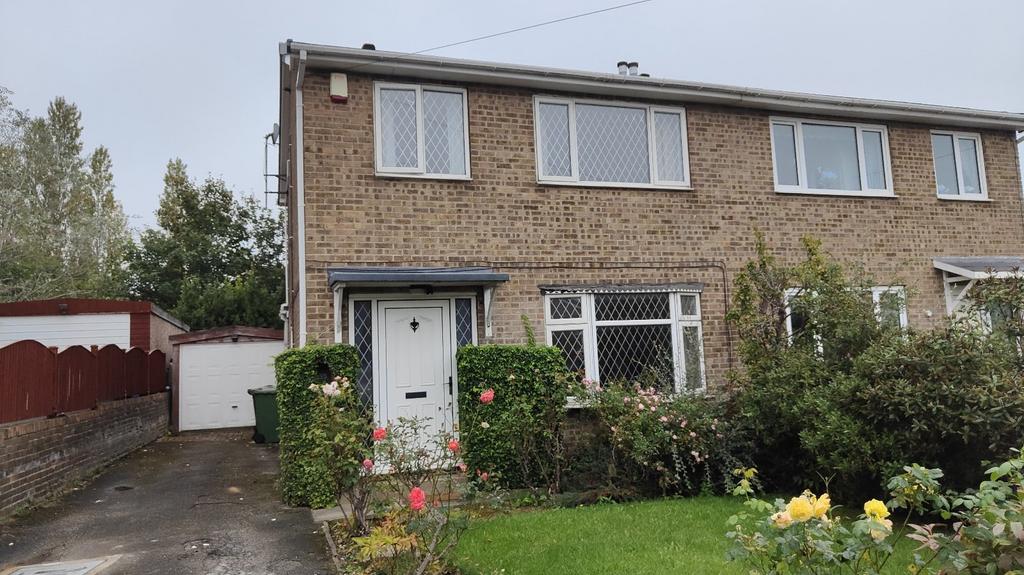 Westways, Wrenthorpe, Wakefield, West... 3 bed semidetached house £