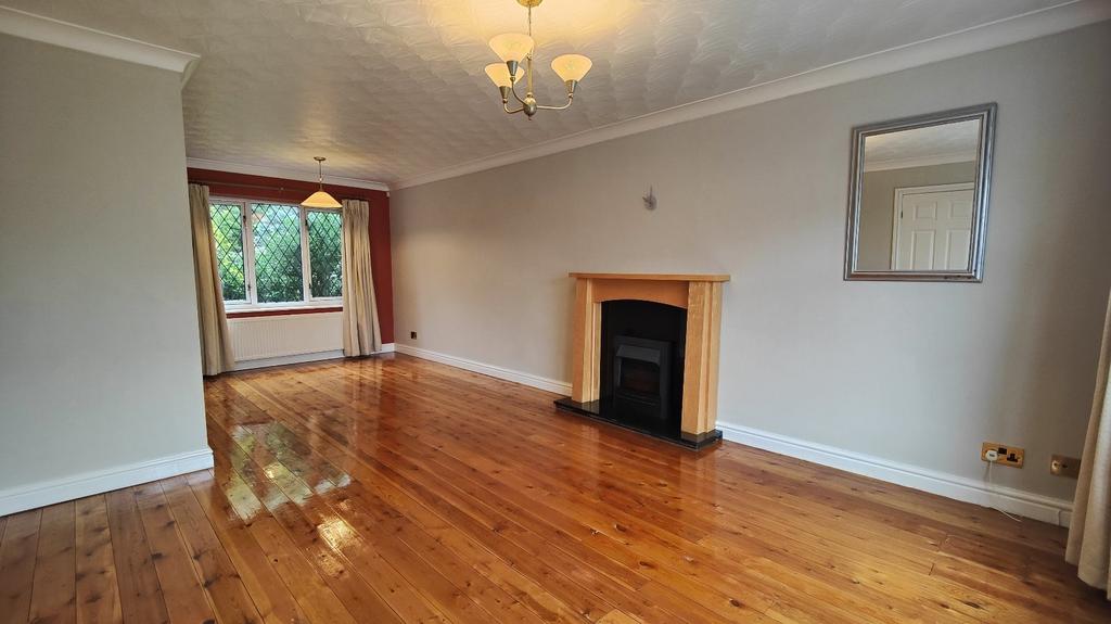 Westways, Wrenthorpe, Wakefield, West... 3 bed semidetached house £
