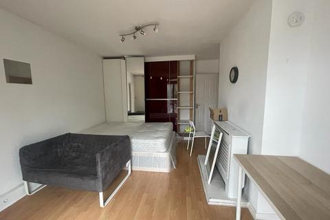 5 bedroom house share to rent, Hilgrove Rd, London NW6